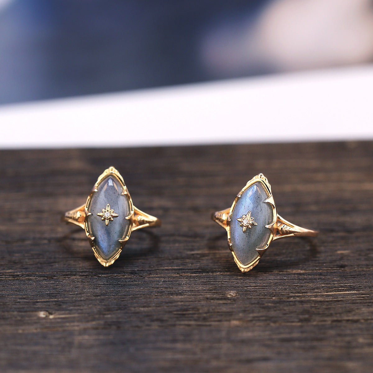 "Radiant Aura: 925 Sterling Silver & 14K Gold Labradorite Ring for Women"